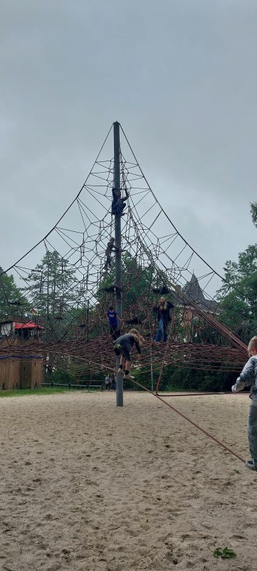 Klettergerüst in Schloss Dankern 